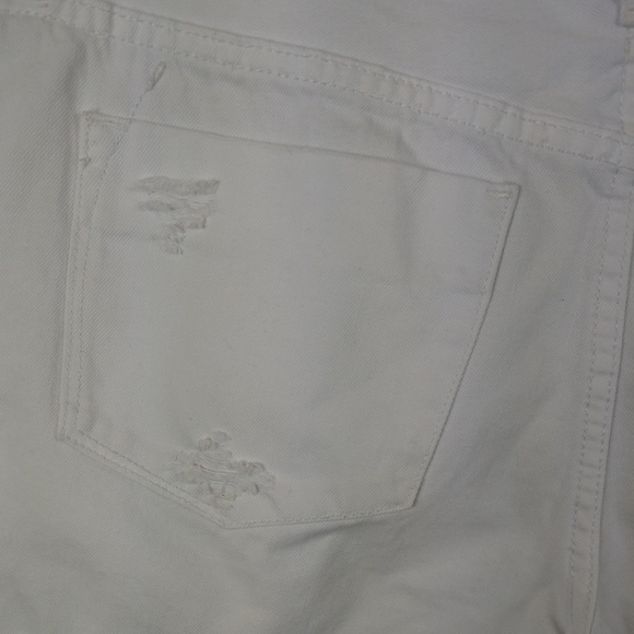 Mossimo destroyed white denim shorts - Picture 7 of 8